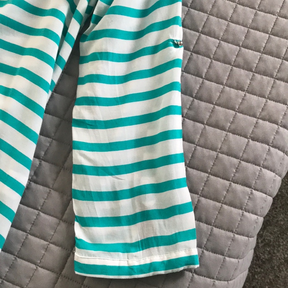 Beautiful High Low Tunic - Picture 4 of 6